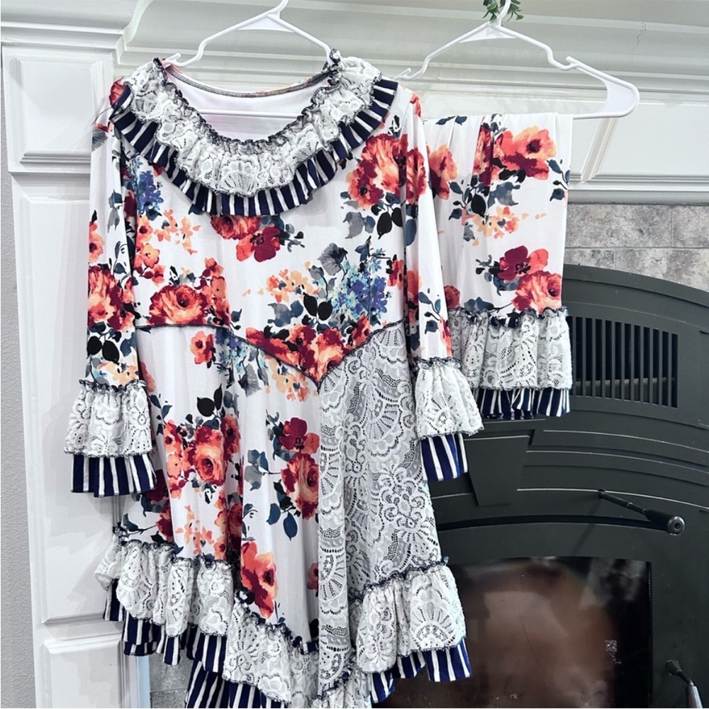 Floral Ruffle A-Line Tunic with Lace Trim